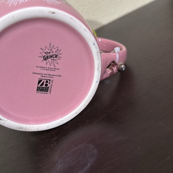 New Grinch pink Christmas ceramic mug - Picture 4 of 4